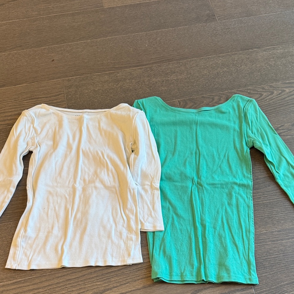Ann Taylor White and Green Long Sleeve Tops